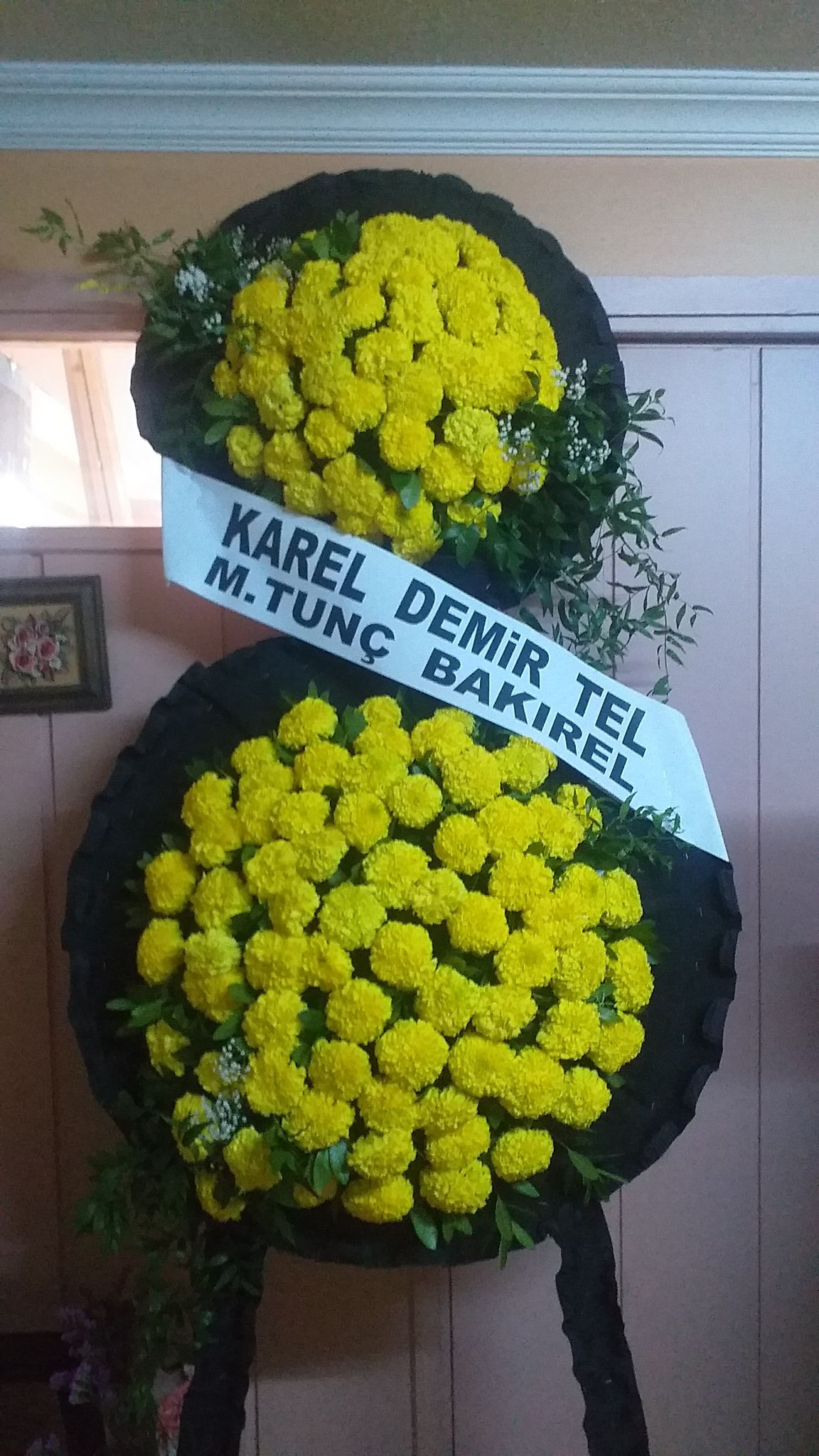 Yuvarlak Model Çift Kat Canlı Çelenk