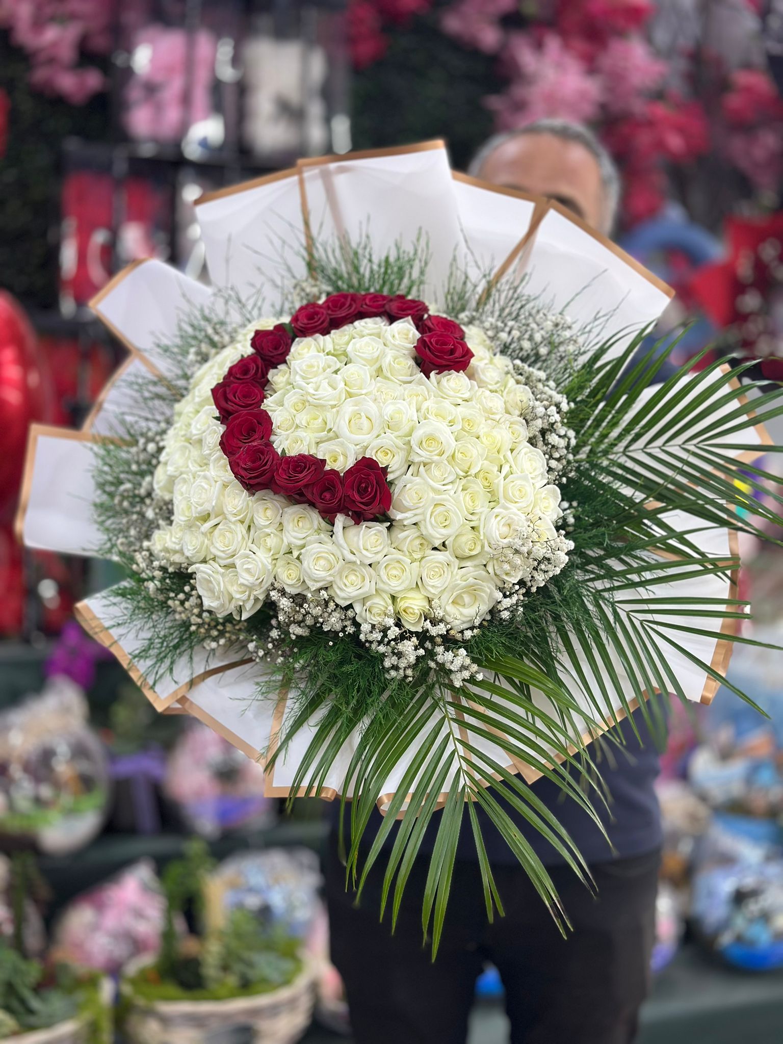 120 Adet Harfli Beyaz Gül Buketi