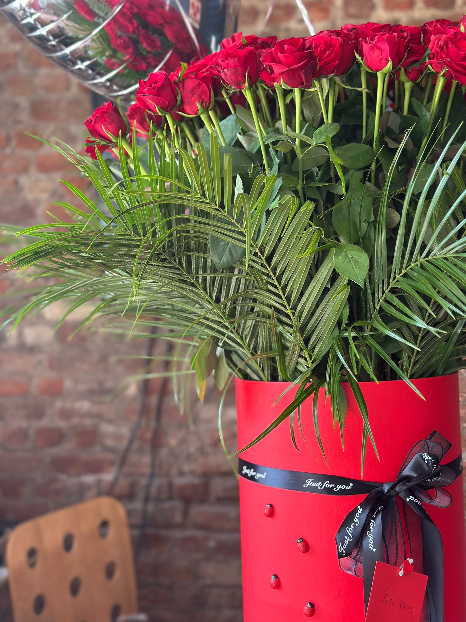 Dev Kutuda 100 Gül Arajmanı